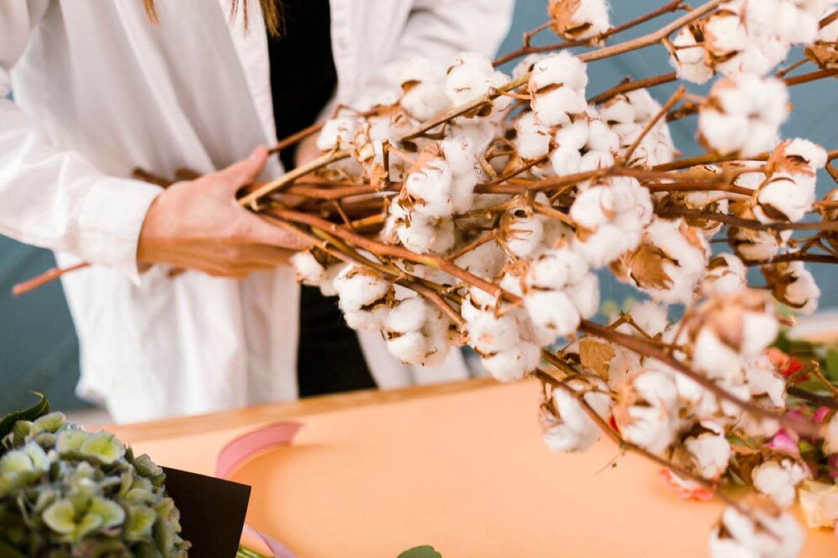 How to Make Your Space Pop with Flowers Greenwich